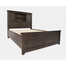 Madison County Rustic Reclaimed Pine Farmhouse Queen Barn Door Bed