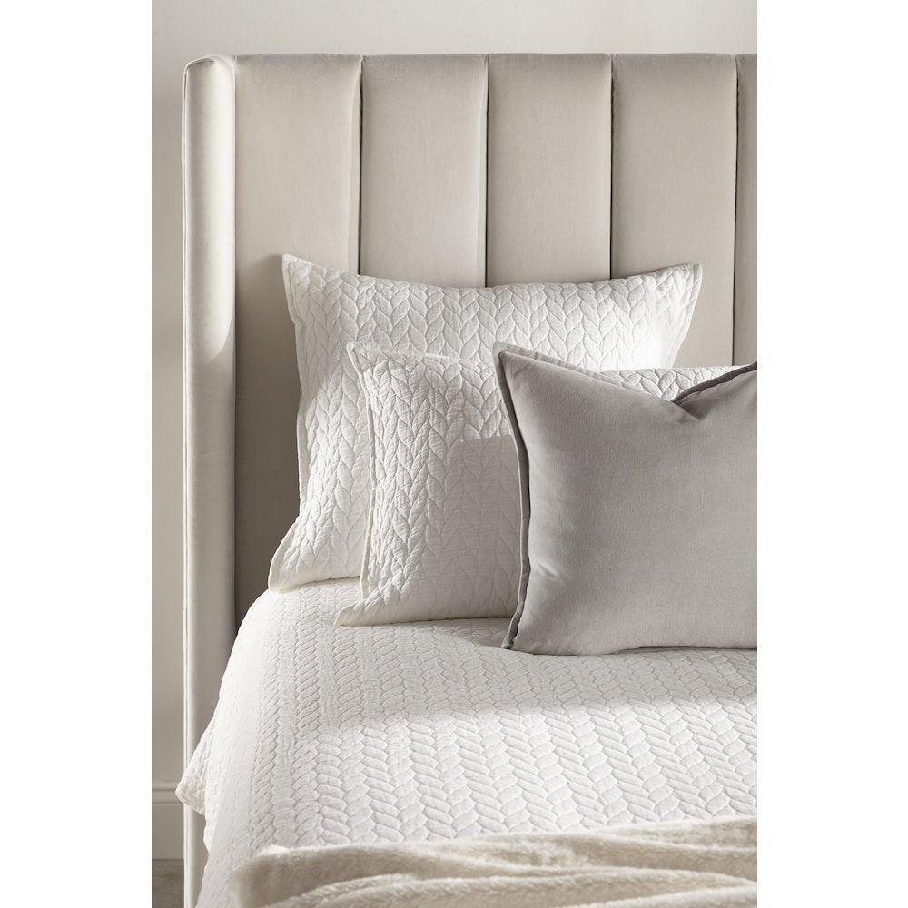 Stitch & Hand - Dining & Bedroom Transitional Chandler Queen Bed