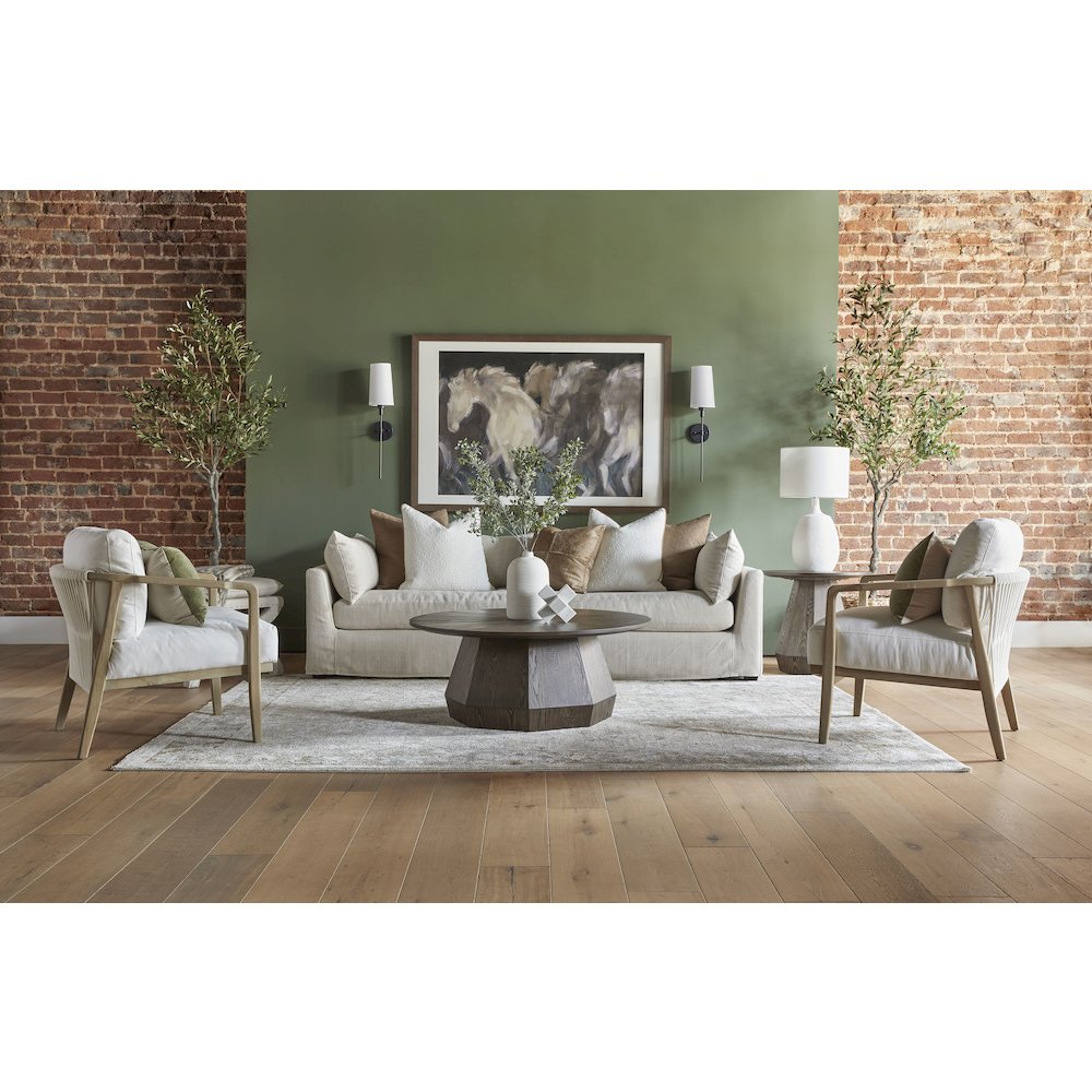 Bella Antique Transitional Harbor Club Chair