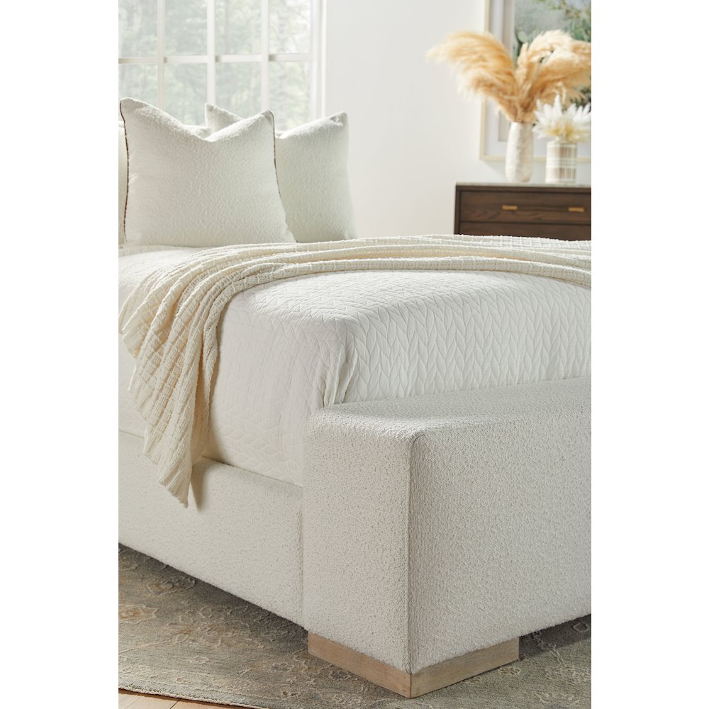 Stitch & Hand - Dining & Bedroom Transitional Warren Queen Bed
