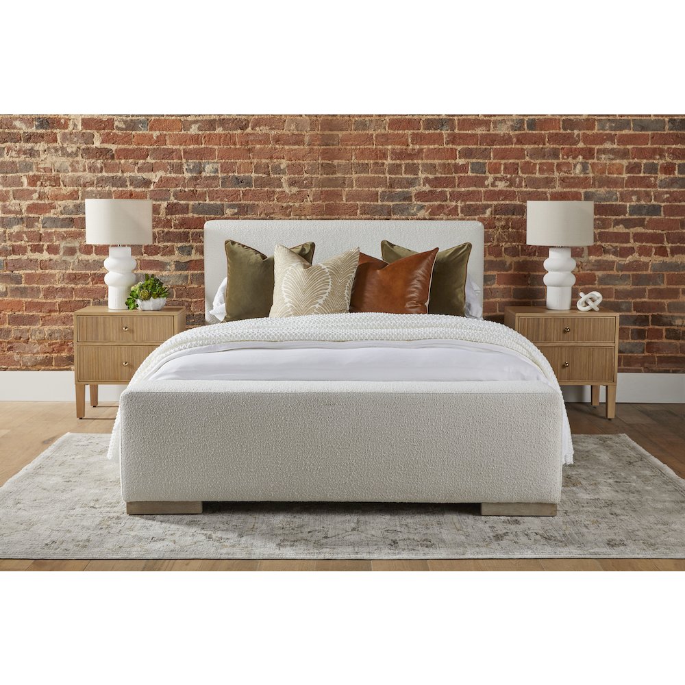 Stitch & Hand - Dining & Bedroom Transitional Warren Queen Bed