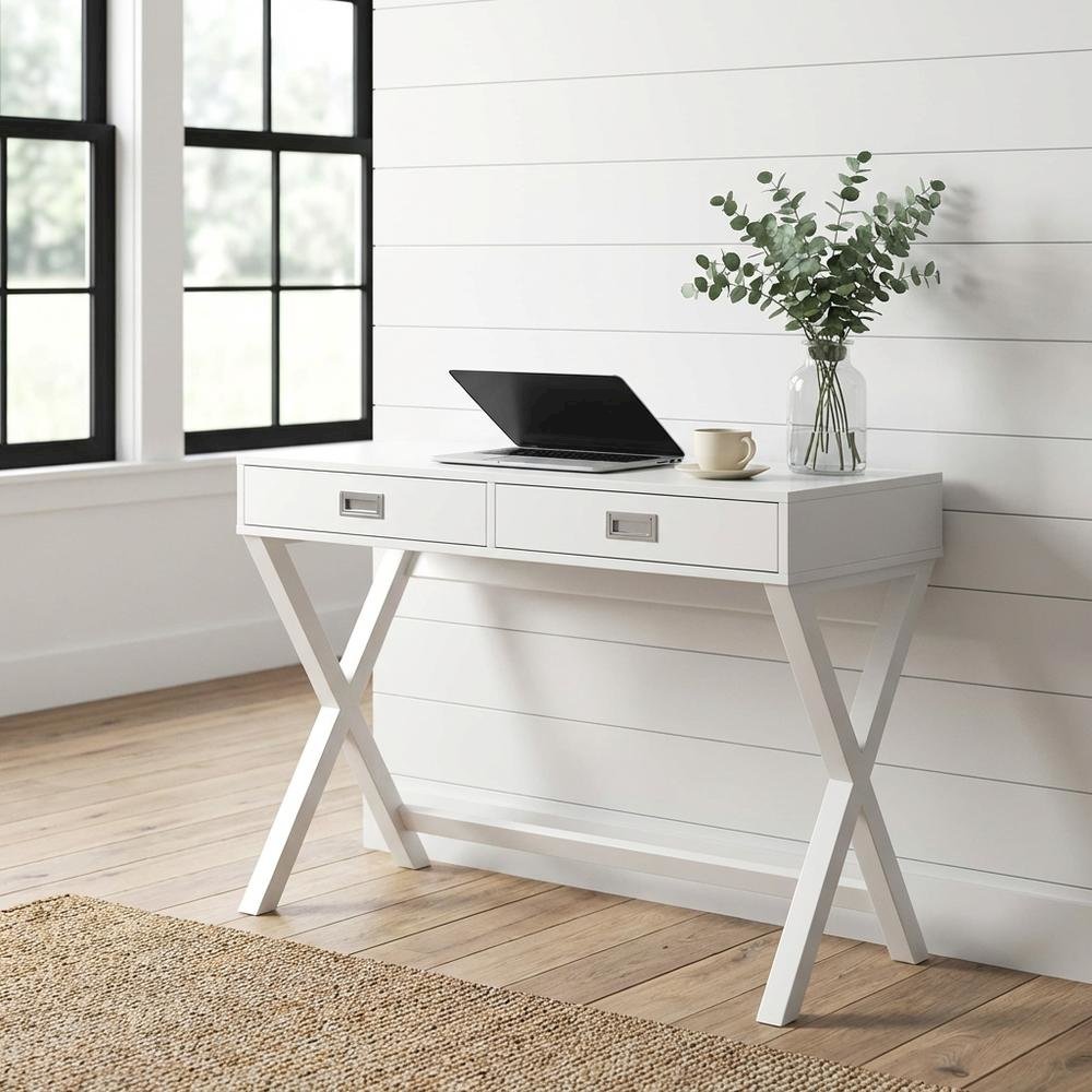 Durable Rubberwood Office Desk With Non-Lead Base Paint Finish