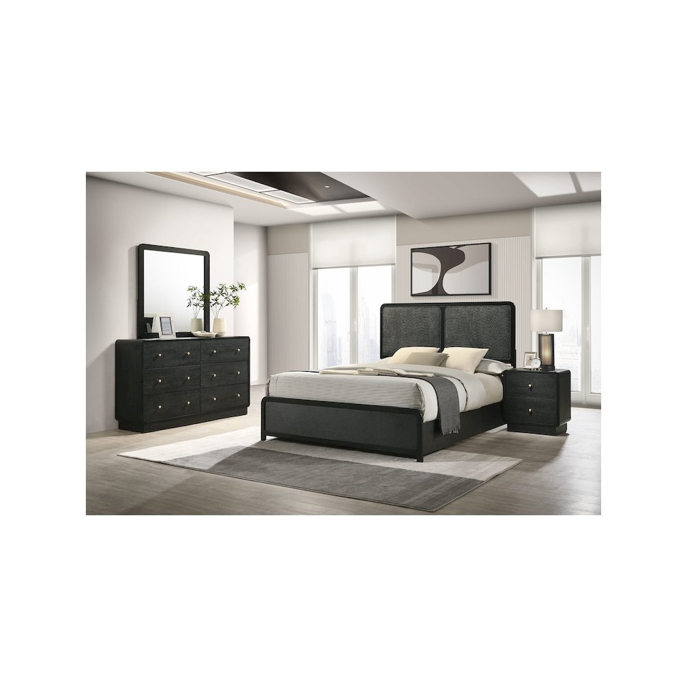 Cavelle 4-piece Eastern King Bedroom Set Black