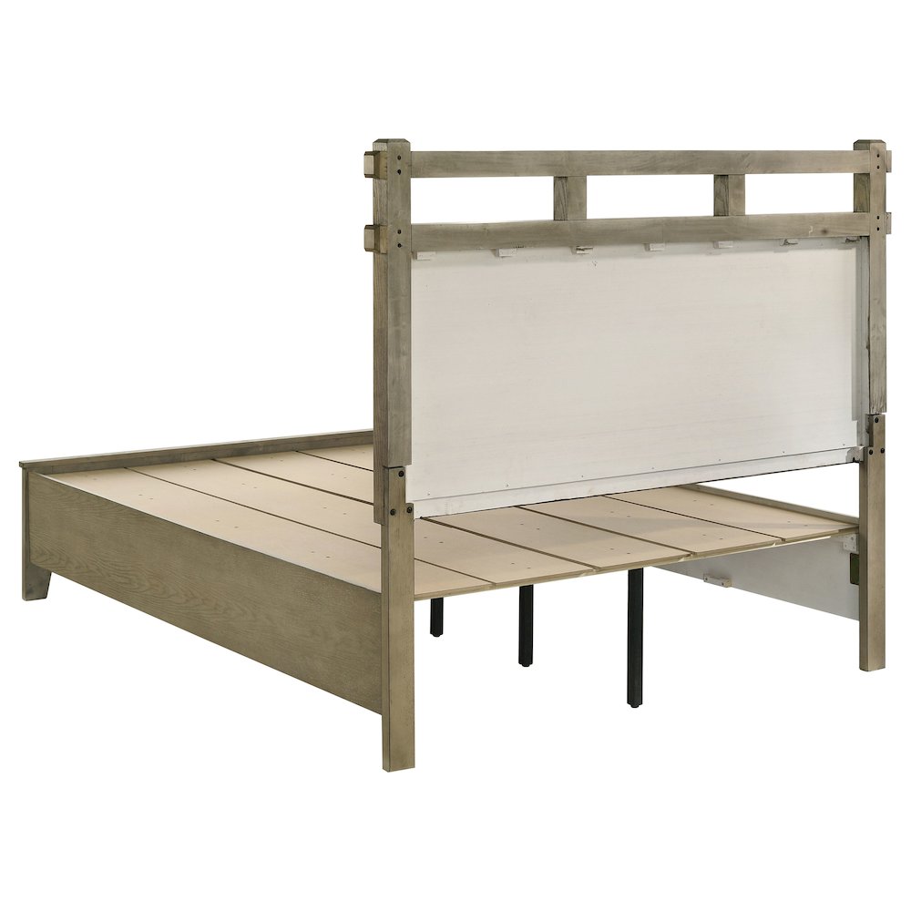 Hazlewood 4-piece Queen Bedroom Set Vineyard Oak