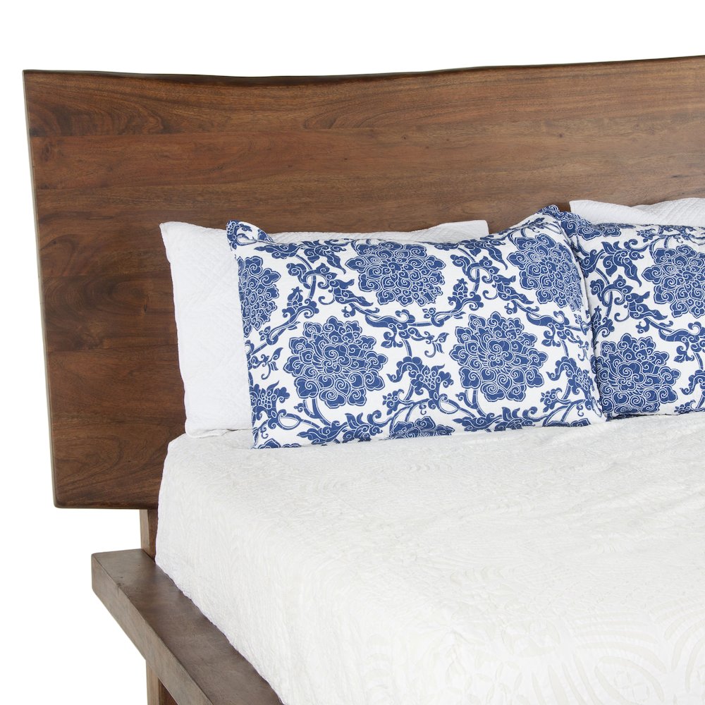 Nottingham Queen Bed in Walnut Finish