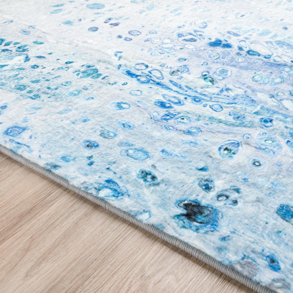 Kikiamo KK18 Ocean 2'3" x 7'6" Runner Rug