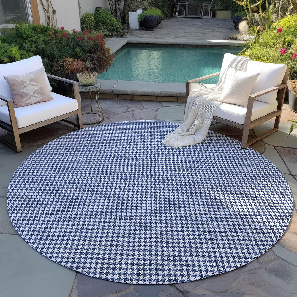 Indoor/Outdoor Hinton HN1 Navy Washable 4' x 4' Rug