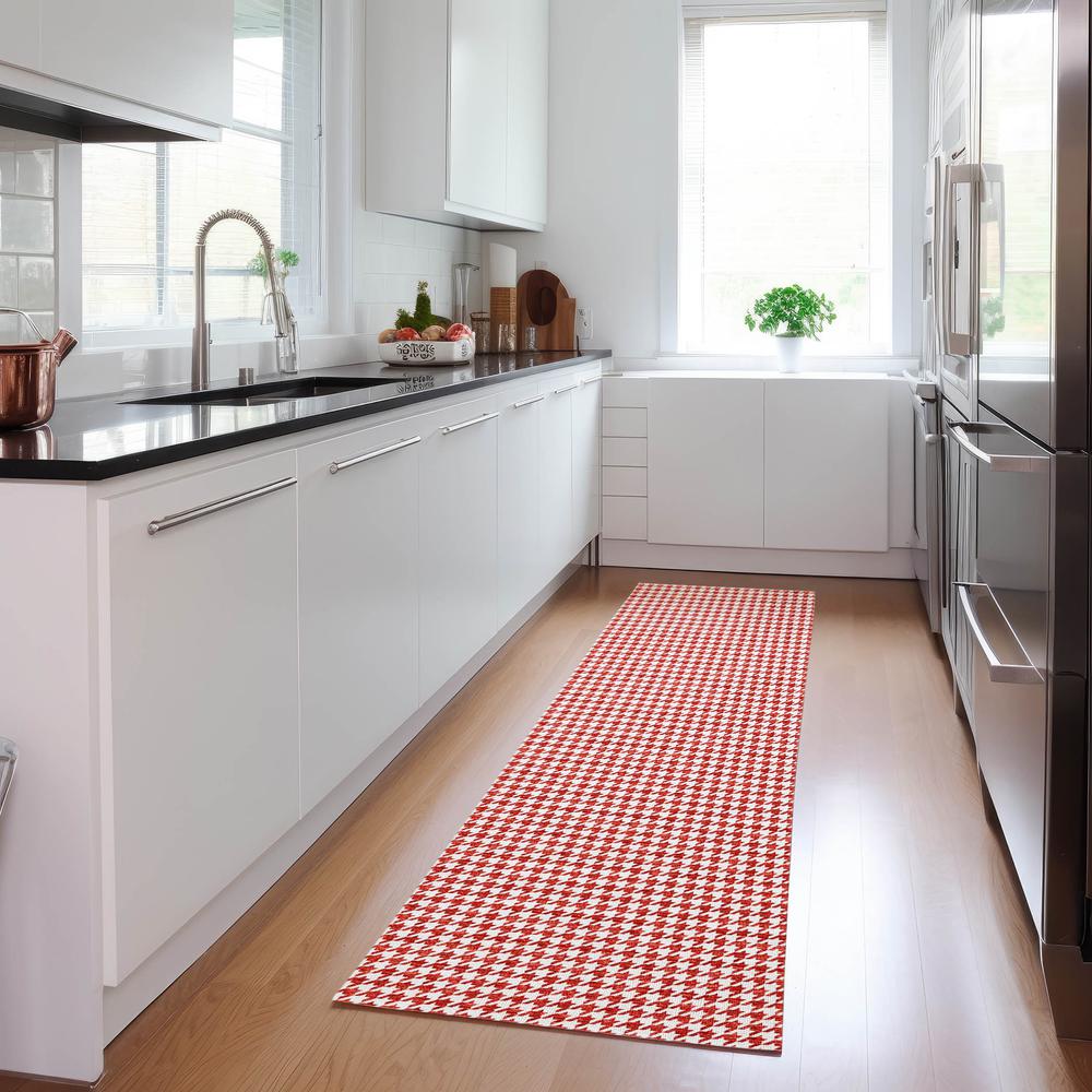 Indoor/Outdoor Hinton HN1 Red Washable 2'3" x 12' Rug