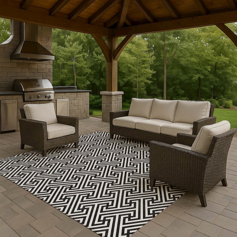 Luxury Washable Indoor/Outdoor The Reserve Black 3' x 5' Rug