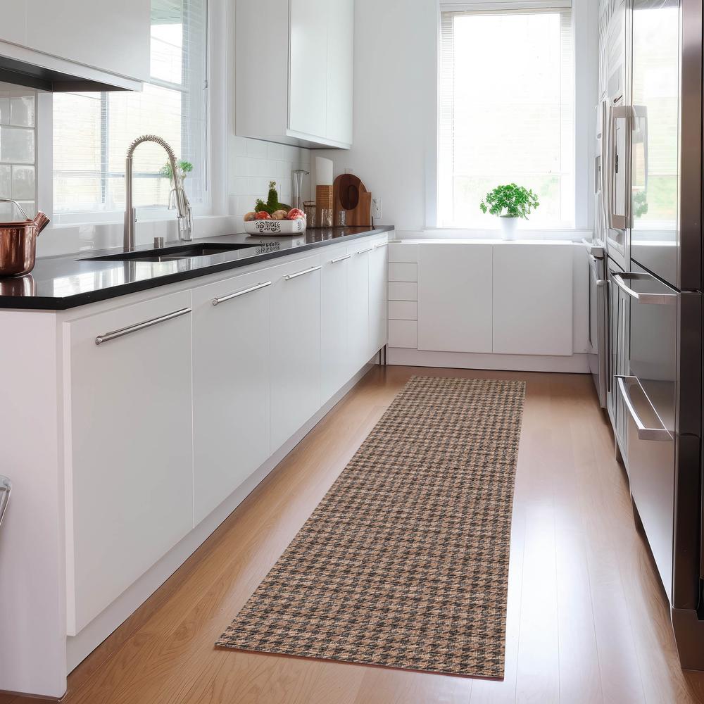 Indoor/Outdoor Hinton HN1 Chocolate Washable 2'3" x 7'6" Rug