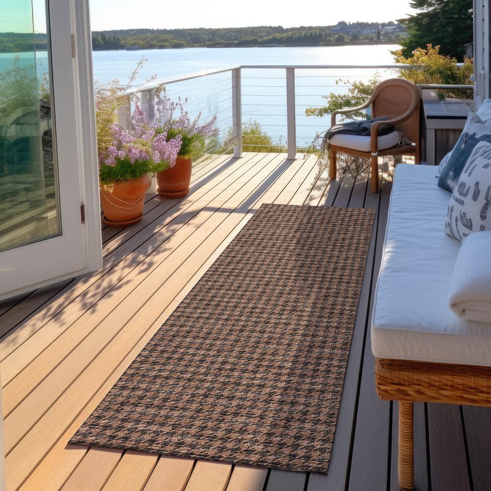 Indoor/Outdoor Hinton HN1 Chocolate Washable 2'3" x 7'6" Rug