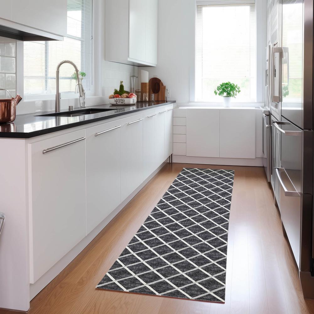 Indoor/Outdoor York YO1 Black Washable 2'3" x 7'6" Rug
