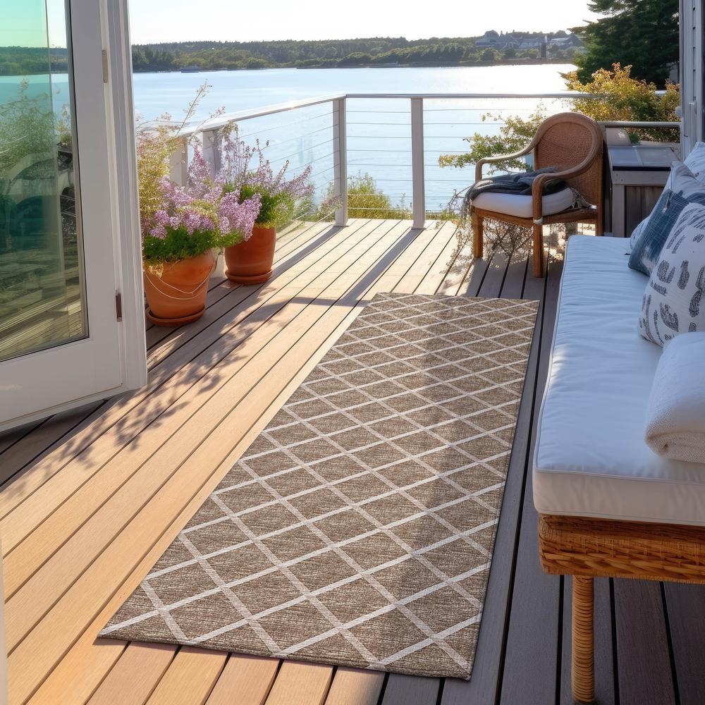 Indoor/Outdoor York YO1 Taupe Washable 2'3" x 7'6" Rug