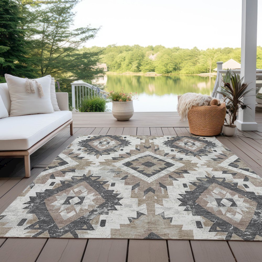 Machine Washable Indoor/Outdoor Chantille Taupe 8' x 10' Rug