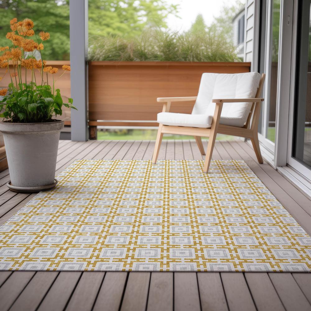 Indoor/Outdoor Marlo MO1 Gold Washable 8' x 10' Rug