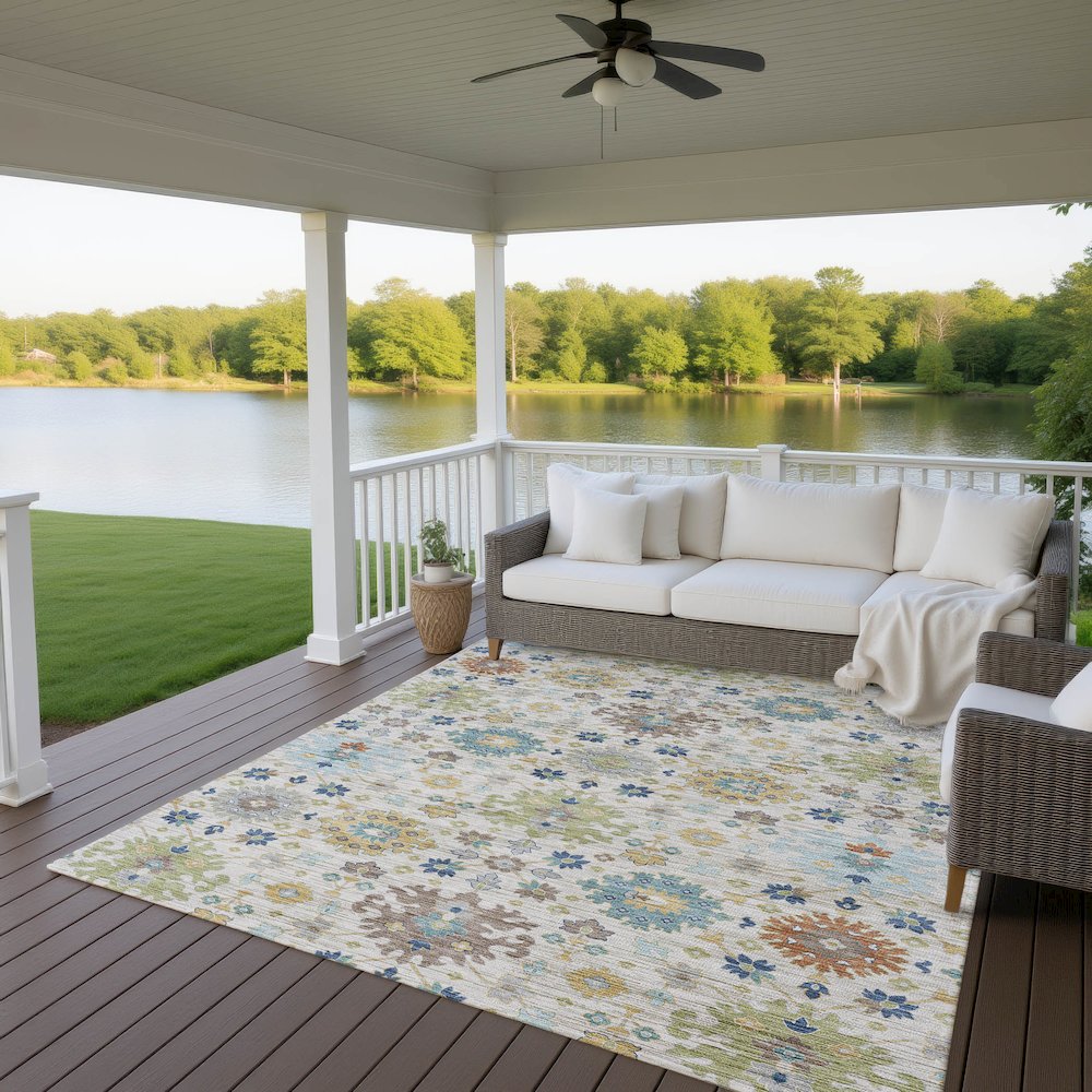 Indoor/Outdoor Silk Road Ivory 8' x 10' Rug