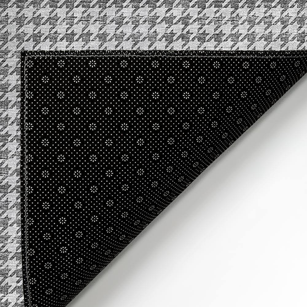 Indoor/Outdoor Hinton HN1 Grey Washable 2'3" x 7'6" Rug