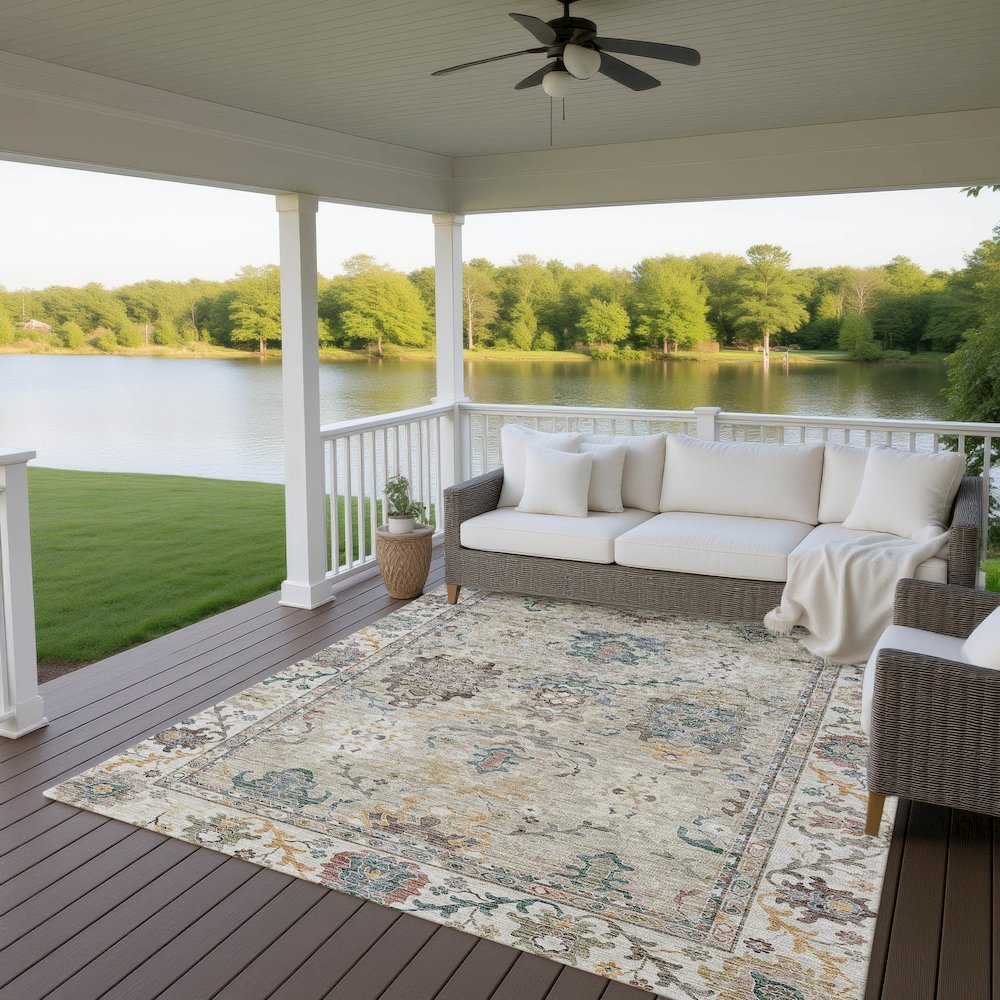Indoor/Outdoor Silk Road Putty 9' x 12' Rug