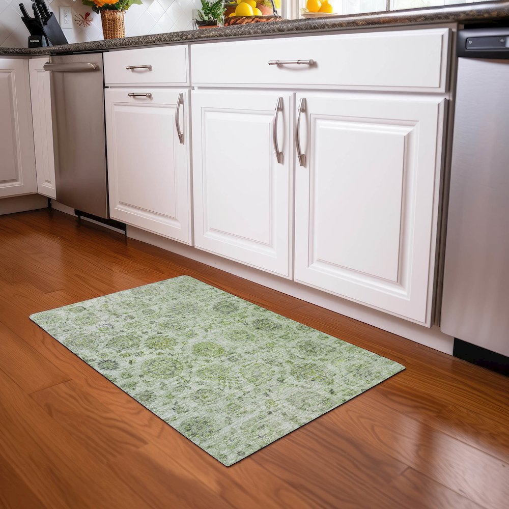 Machine Washable Indoor/Outdoor Chantille Aloe 1'8" x 2'6" Rug