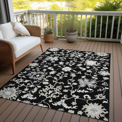 Machine Washable Indoor/Outdoor Chantille Black 2'6" x 3'10" Rug