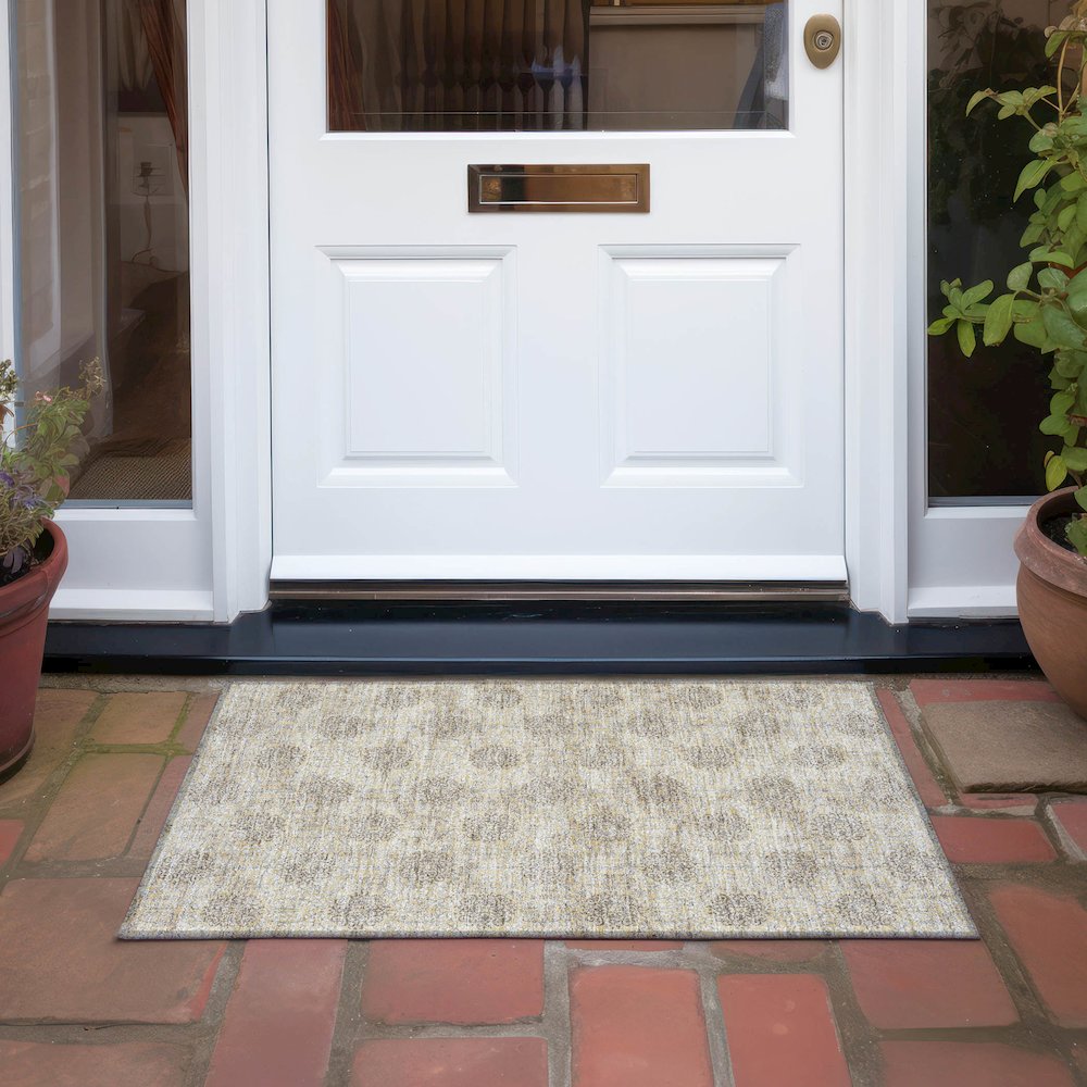 Machine Washable Indoor/Outdoor Chantille Gold 1'8" x 2'6" Rug