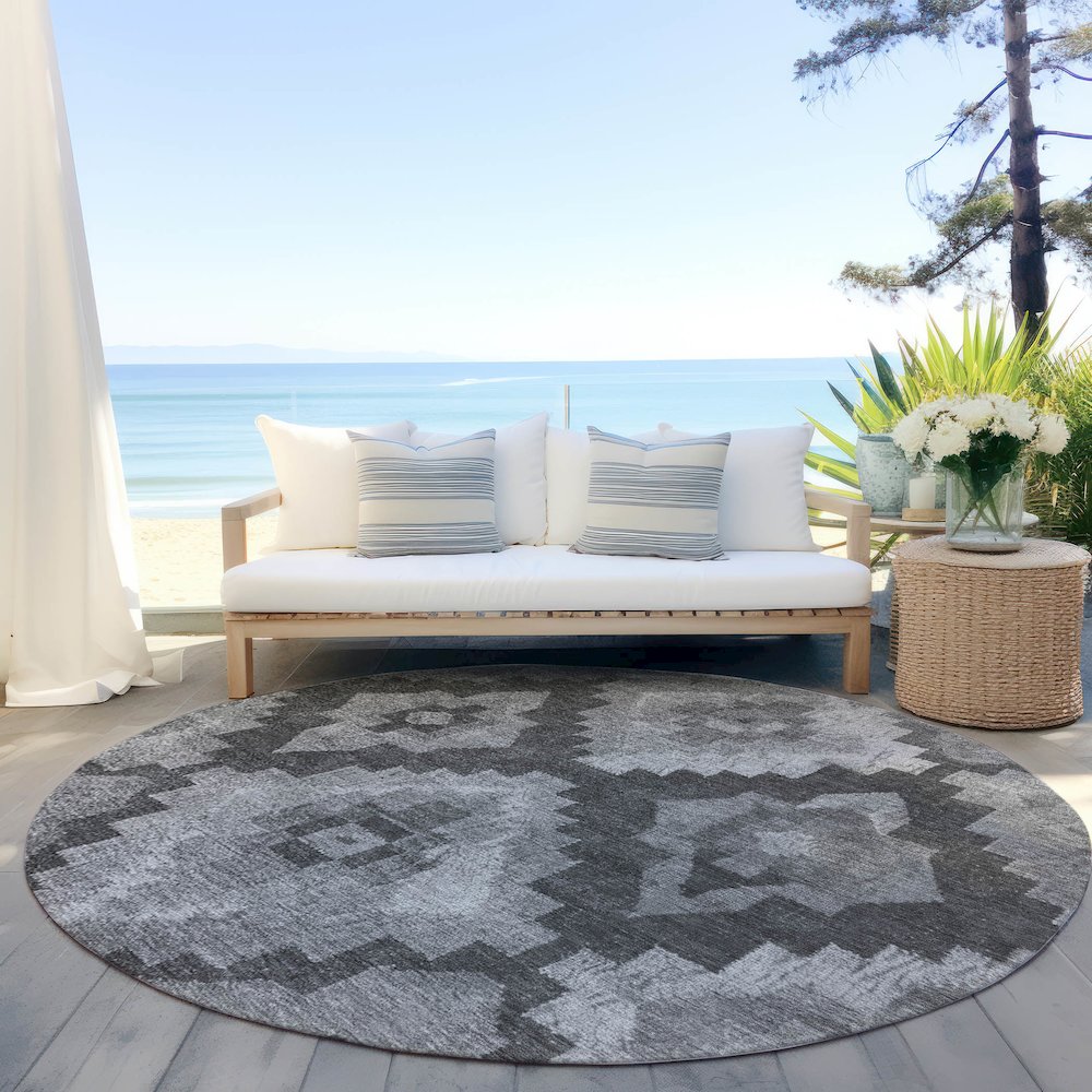 Machine Washable Indoor/Outdoor Chantille Gray 8' x 8' Round Rug