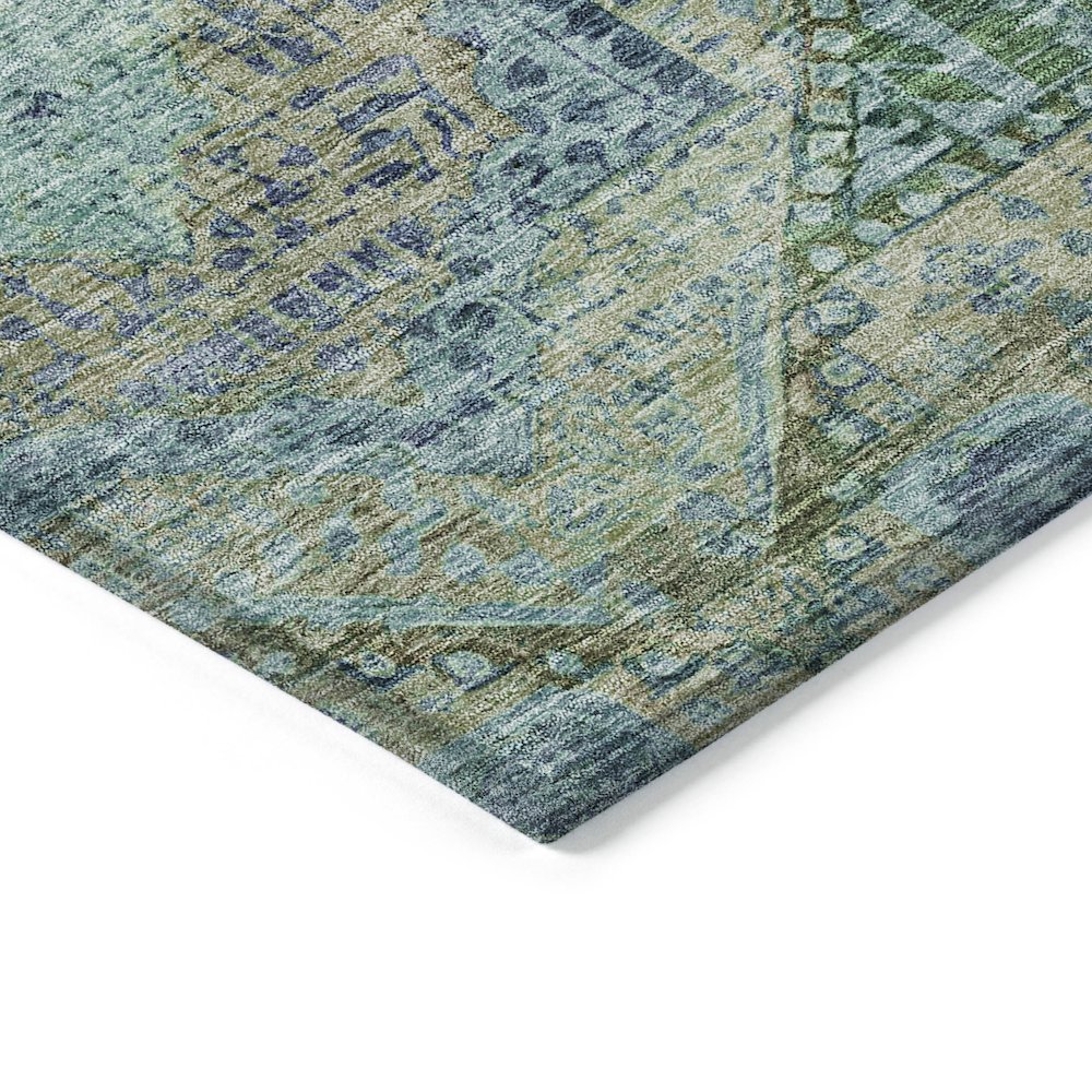 Machine Washable Indoor/Outdoor Chantille Green 1'8" x 2'6" Rug