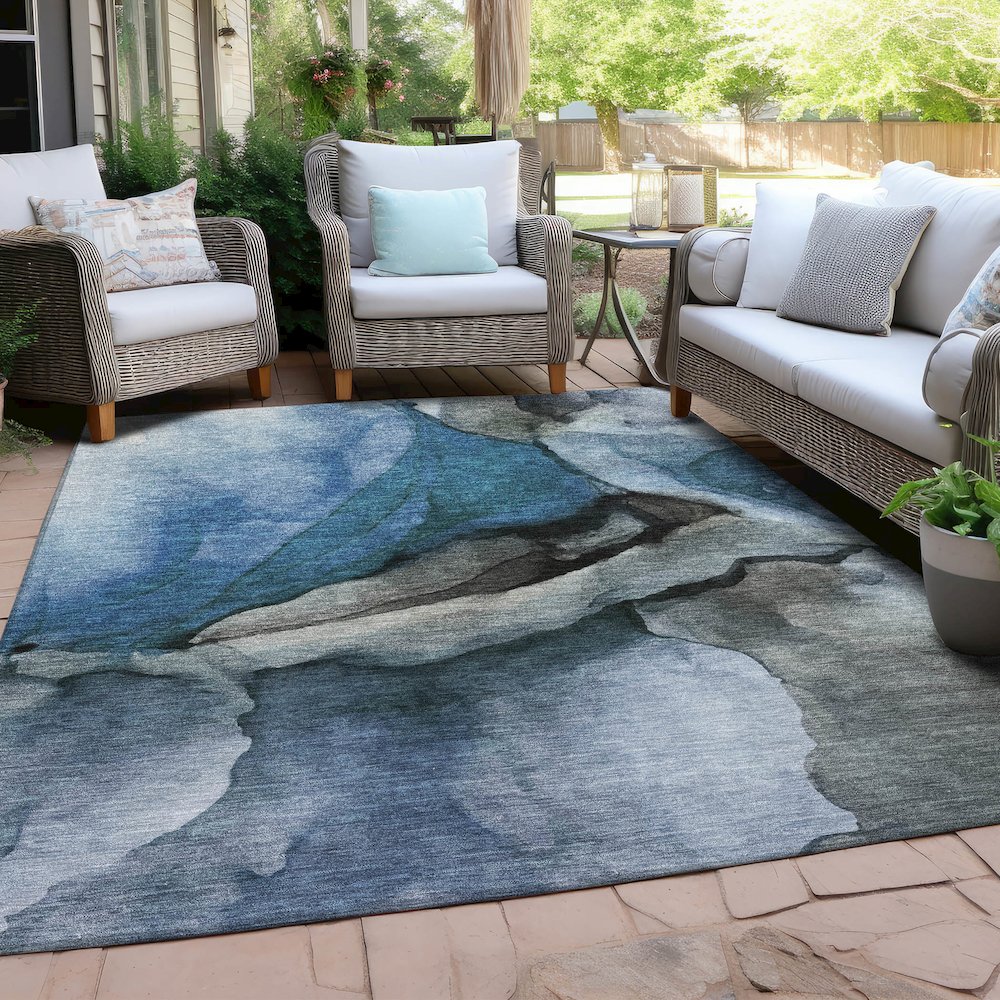 Machine Washable Indoor/Outdoor Chantille Blue 2'6" x 3'10" Rug