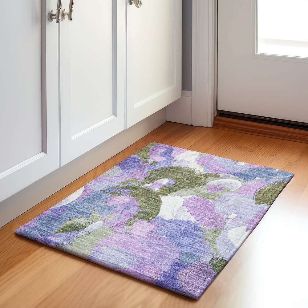 Machine Washable Indoor/Outdoor Chantille Lavender 1'8" x 2'6" Rug