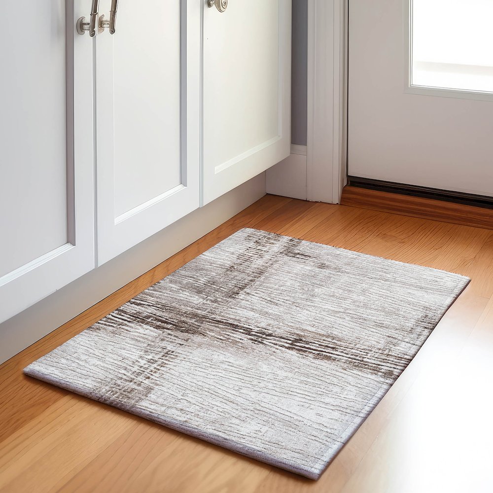 Machine Washable Indoor/Outdoor Chantille Taupe 1'8" x 2'6" Rug