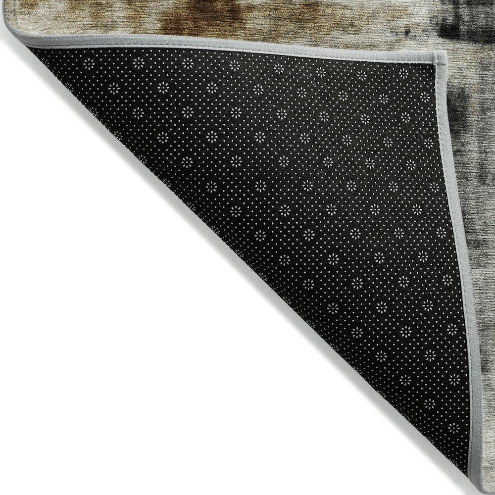 Machine Washable Indoor/Outdoor Chantille Taupe 1'8" x 2'6" Rug