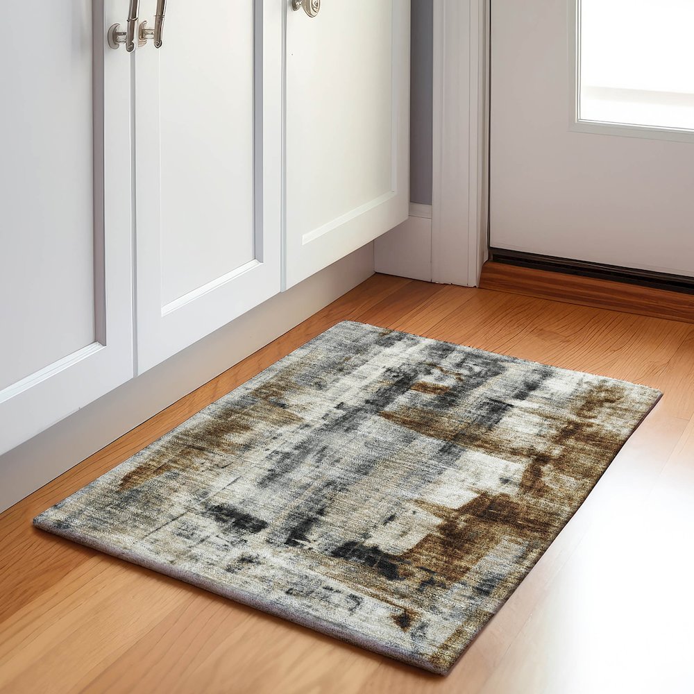 Machine Washable Indoor/Outdoor Chantille Taupe 1'8" x 2'6" Rug