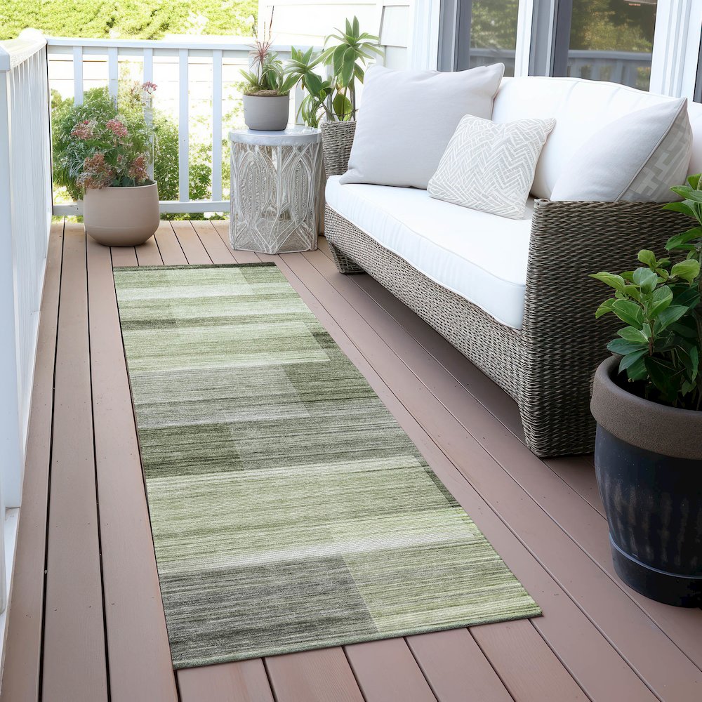 Machine Washable Indoor/Outdoor Chantille ACN2082 Green 2'3" x 7'6" Runner Rug