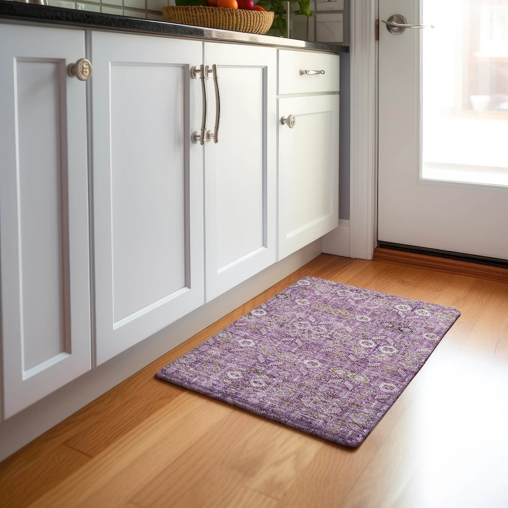 Premium Machine Washable Mayfield  Lavender 1'8" x 2'6" Rug