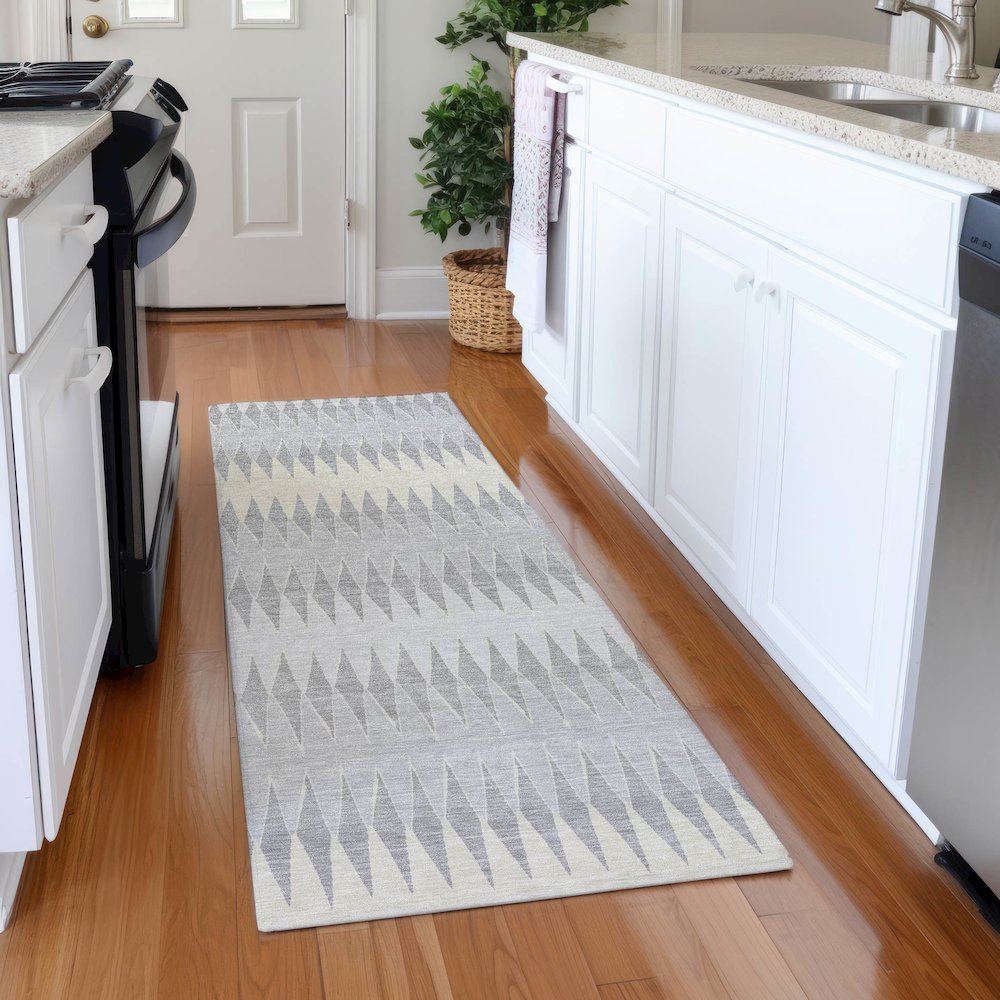 Premium Machine Washable Mayfield AMF867 Silver 2'3" x 7'6" Runner Rug