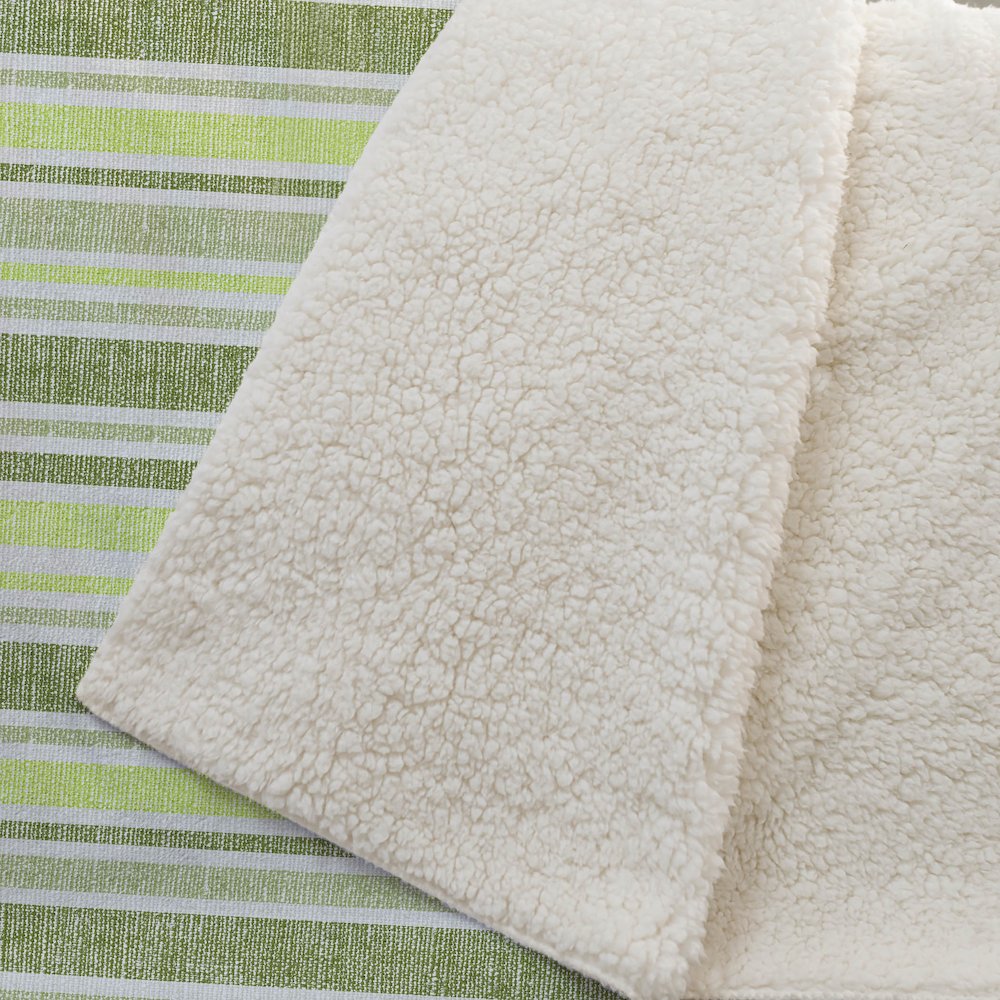 Premium Machine Washable ASB531 Fern 50" x 70" Sherpa Throw Blanket