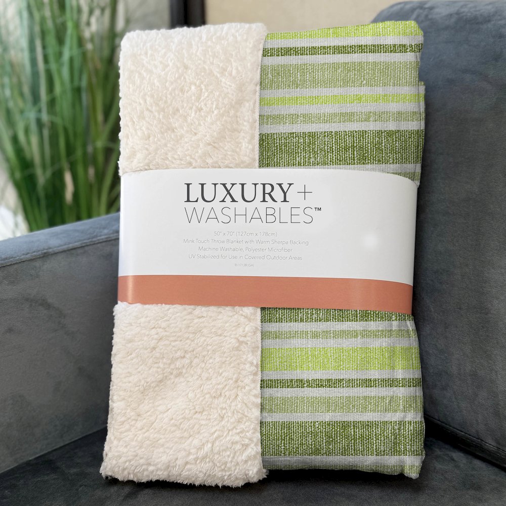 Premium Machine Washable ASB531 Fern 50" x 70" Sherpa Throw Blanket