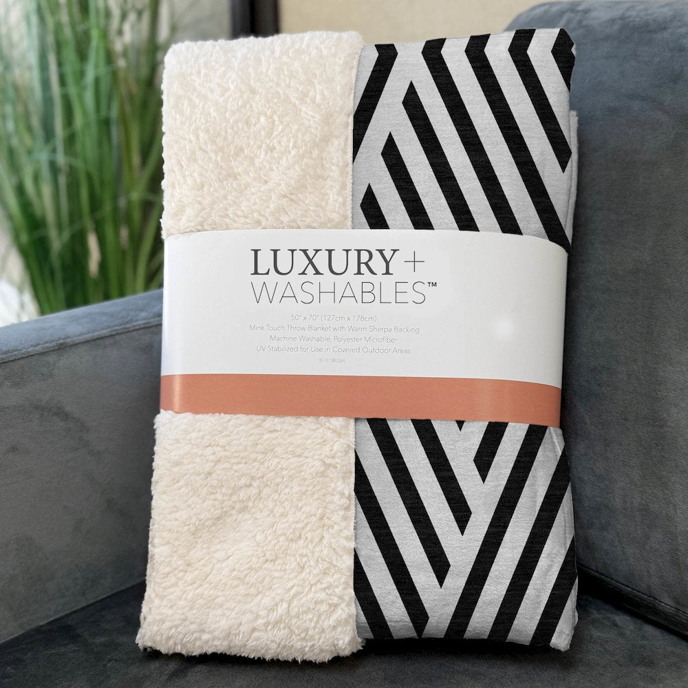 Premium Machine Washable ASB550 Black 50" x 70" Sherpa Throw Blanket