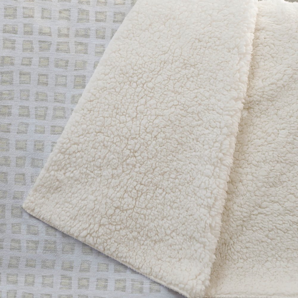 Premium Machine Washable ASB727 Ivory 50" x 70" Sherpa Throw Blanket
