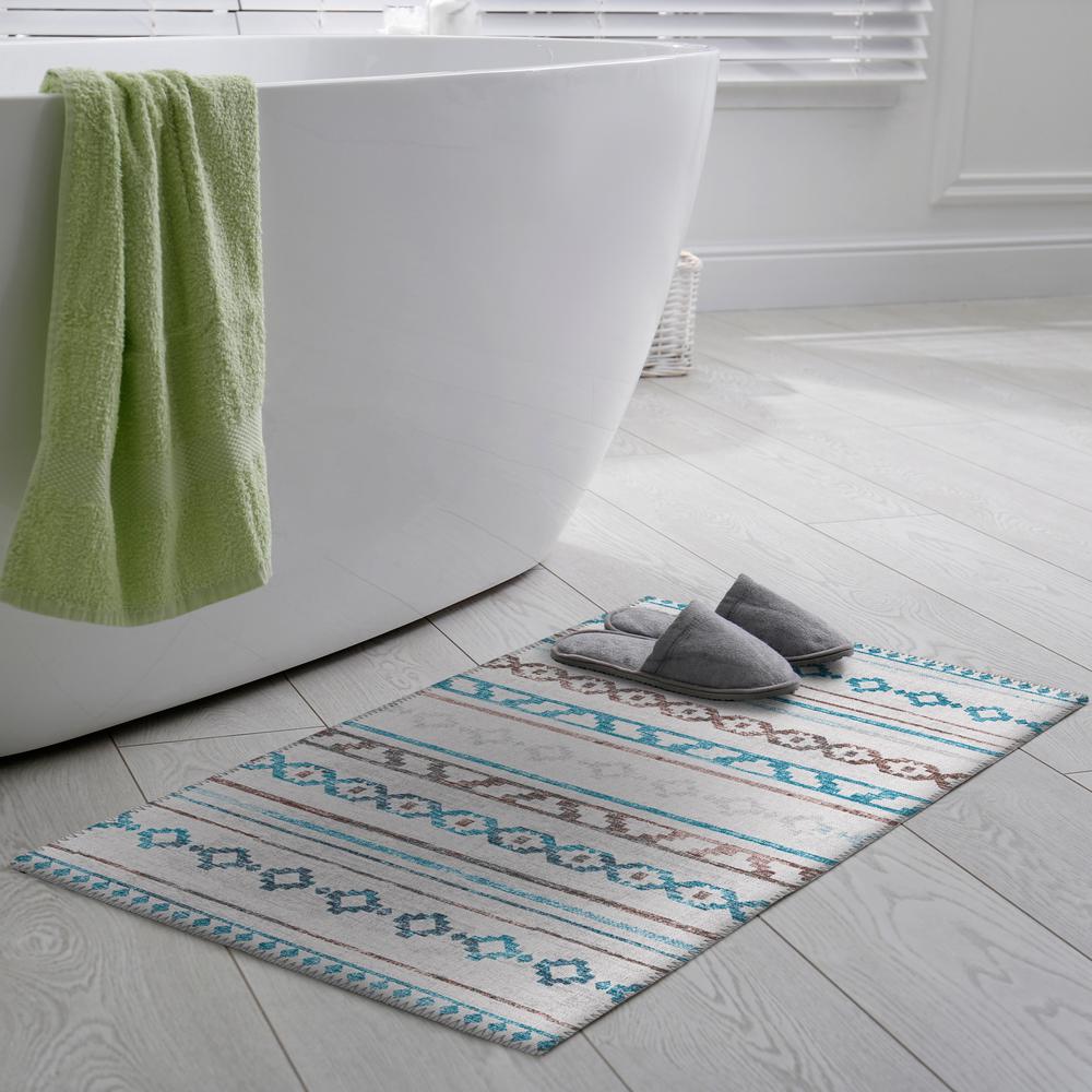 Yuma Gray Bohemian Southwest 1'8" x 2'6" Accent Rug Gray AYU40