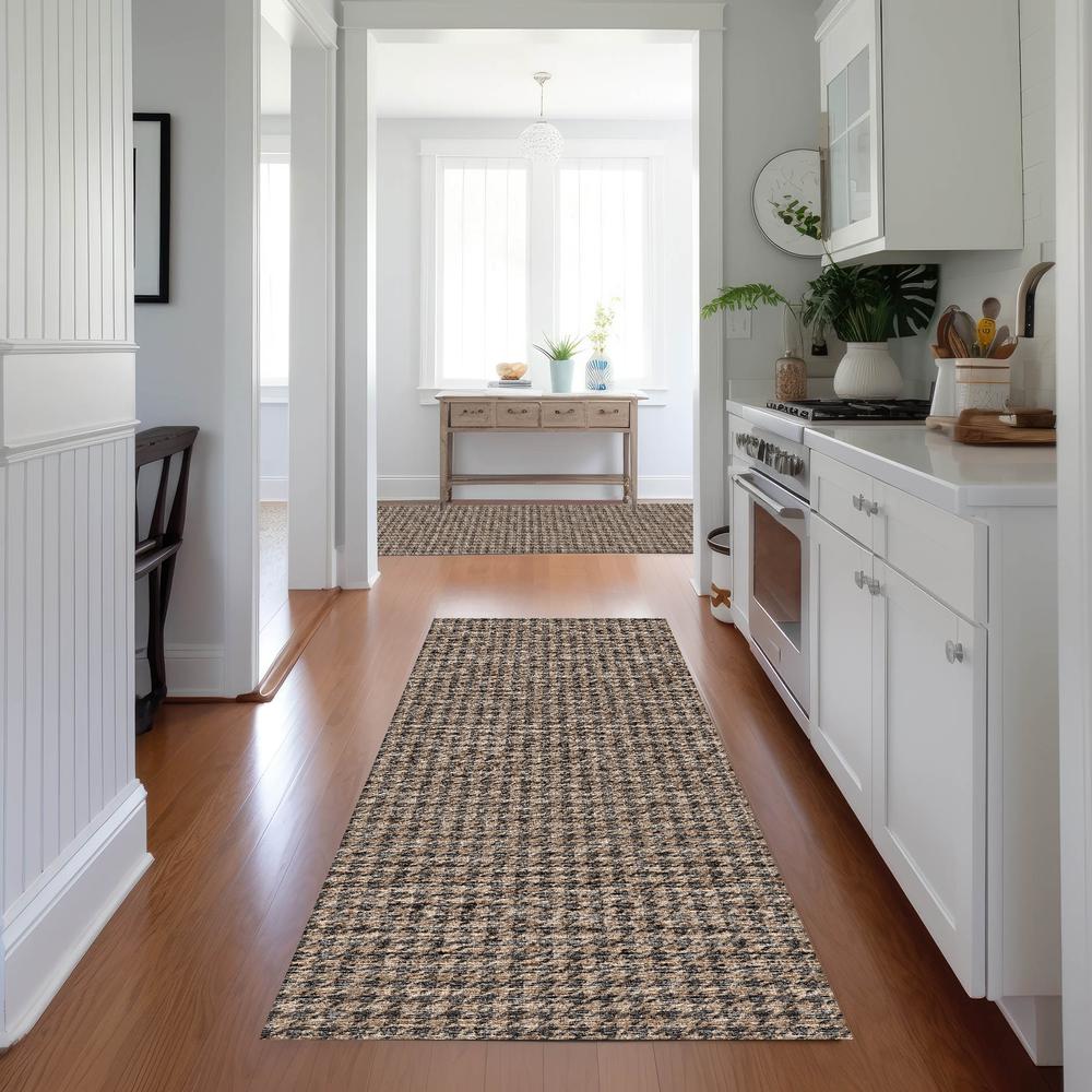 Indoor/Outdoor Hinton HN1 Chocolate Washable 2'3" x 10' Rug