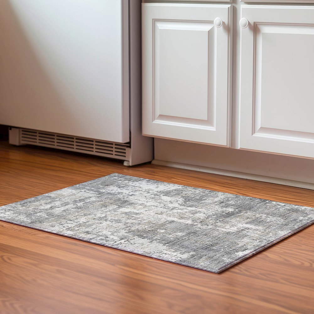 Luxury Washable Indoor/Outdoor Kochi Gray 1'8" x 2'6" Rug