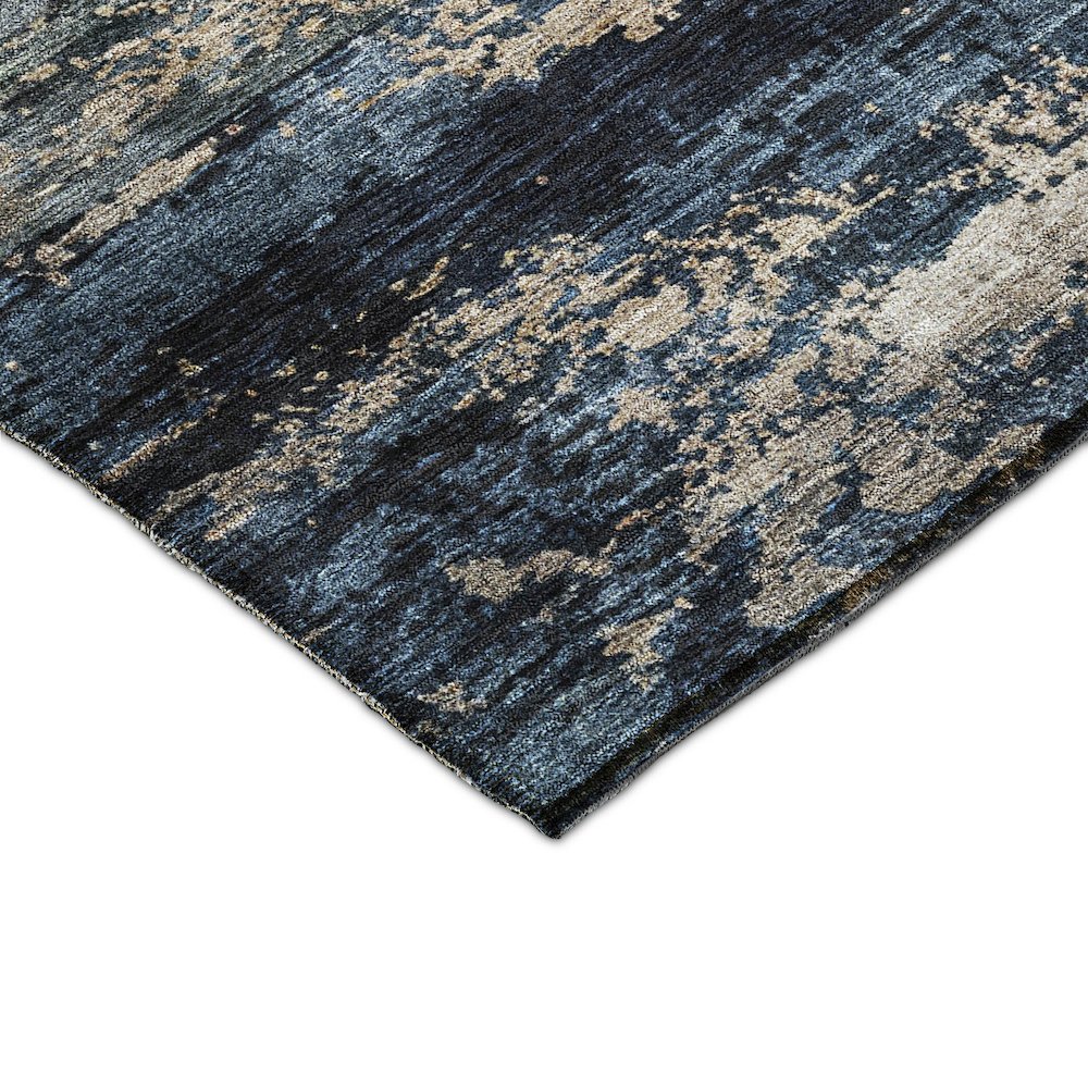 Indoor/Outdoor Nouveau Navy 1'8" x 2'6" Rug