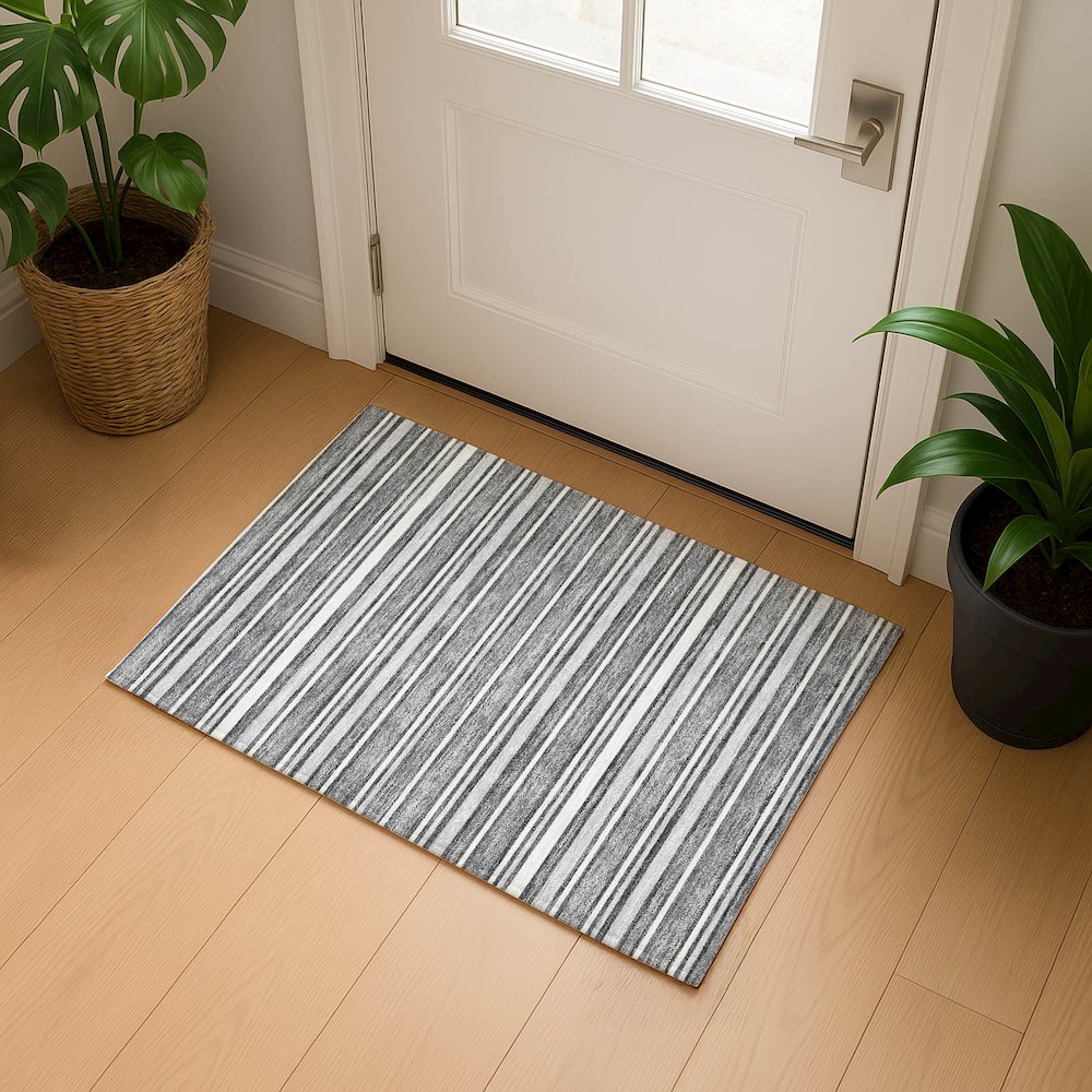 Luxury Washable Indoor/Outdoor Soft Essentials SE2 Gray 1'8" x 2'6" Rug