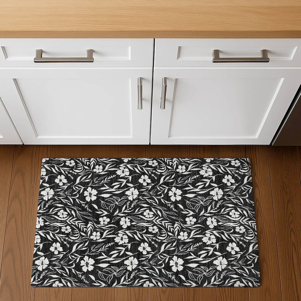 Luxury Washable Indoor/Outdoor Soft Essentials SE4 Black 1'8" x 2'6" Rug