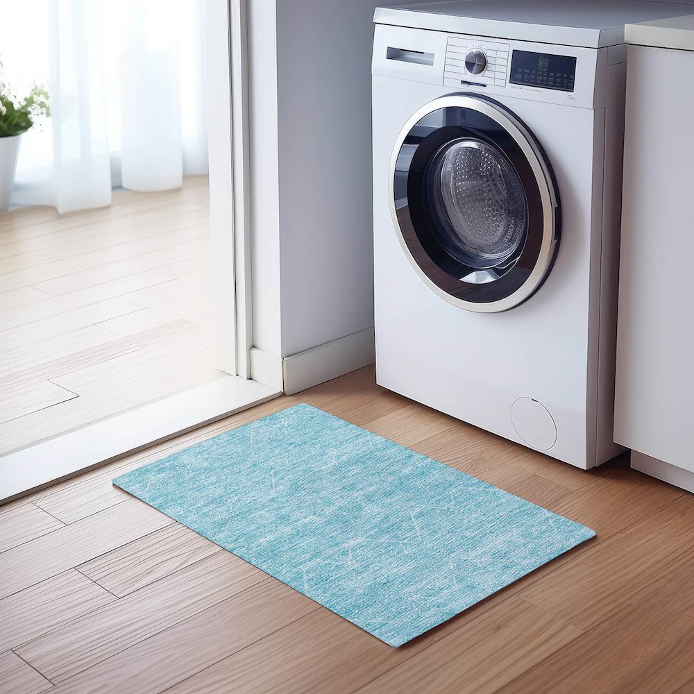 Luxury Washable Indoor/Outdoor Solace Sky 1'8" x 2'6" Rug