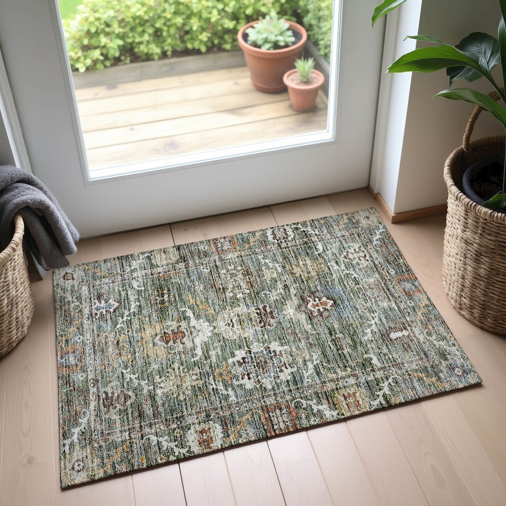 Indoor/Outdoor Silk Road Basil 1'8" x 2'6" Rug