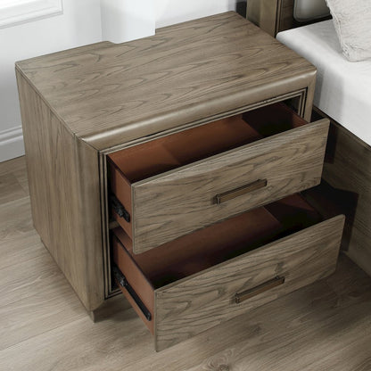 Sonoma 3 pc Queen Set (2 nighstands+bed)