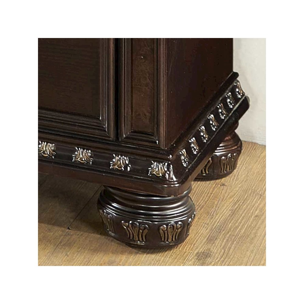 Monte Carlo 9-drawer Dresser