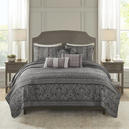 6 Piece Jacquard Quilt Set with Throw Pillows